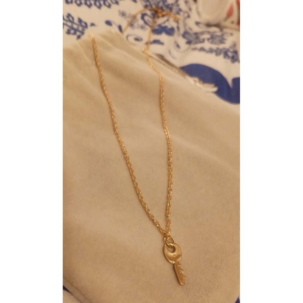 NEW Gold Minimalist Dainty Tiny Key Charm‎ Necklace